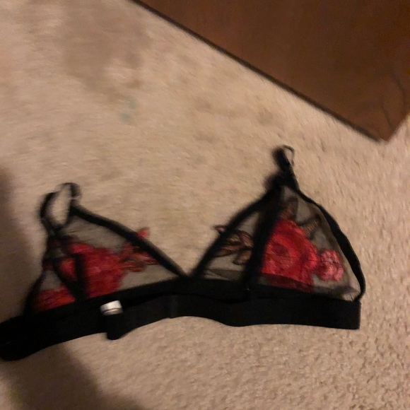 lace flower bra - Picture 2 of 4